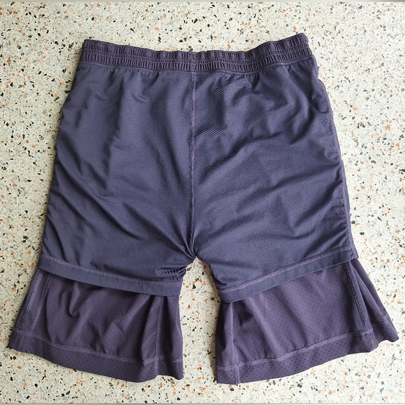 94 Lululemon Run Response Short - Picture 13 of 14